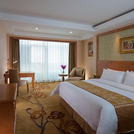 Vienna Hotel Jinshan New City Wanda Plaza Exterior photo