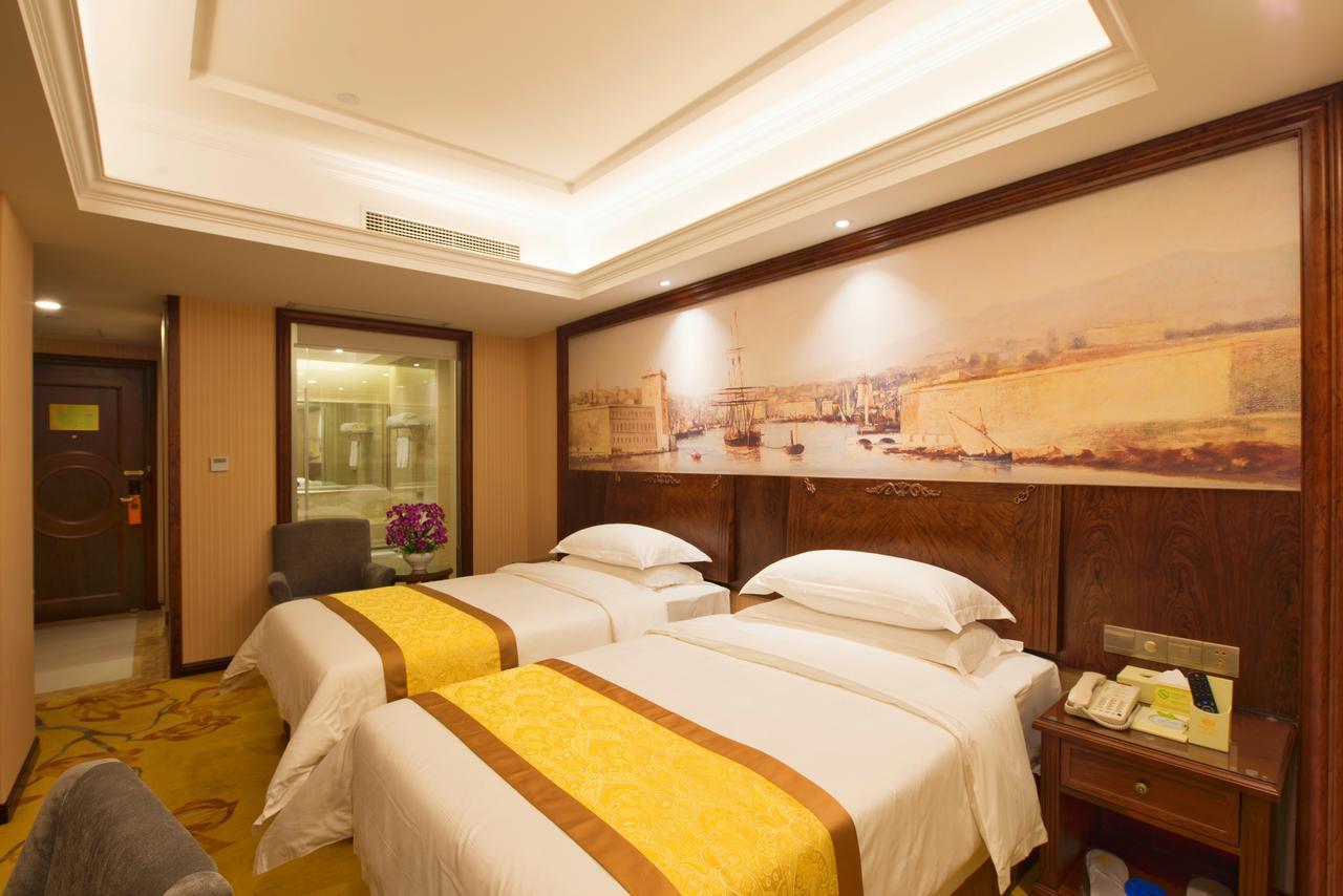Vienna Hotel Jinshan New City Wanda Plaza Exterior photo