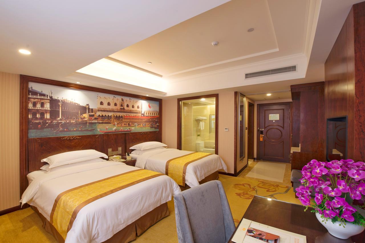 Vienna Hotel Jinshan New City Wanda Plaza Exterior photo