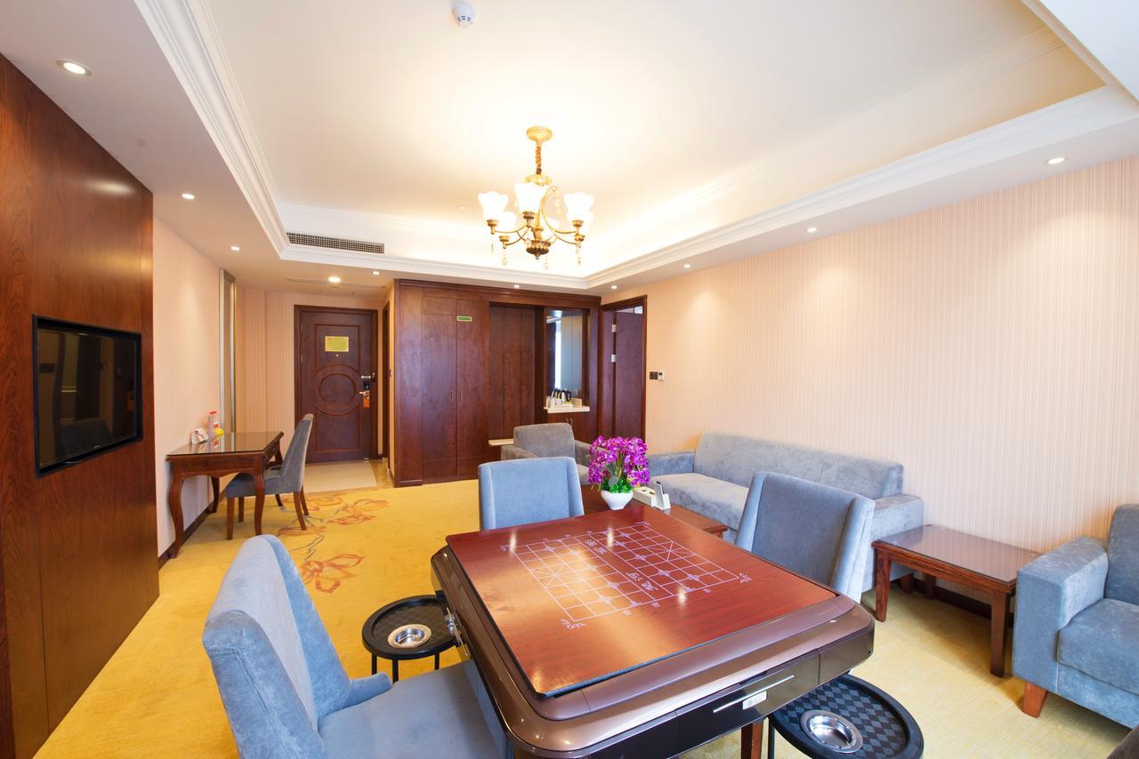 Vienna Hotel Jinshan New City Wanda Plaza Exterior photo