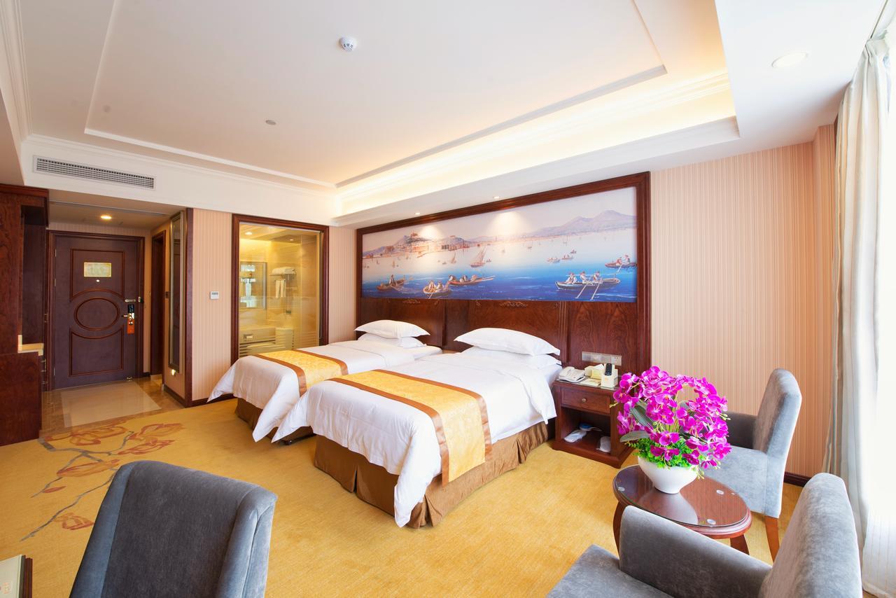 Vienna Hotel Jinshan New City Wanda Plaza Exterior photo