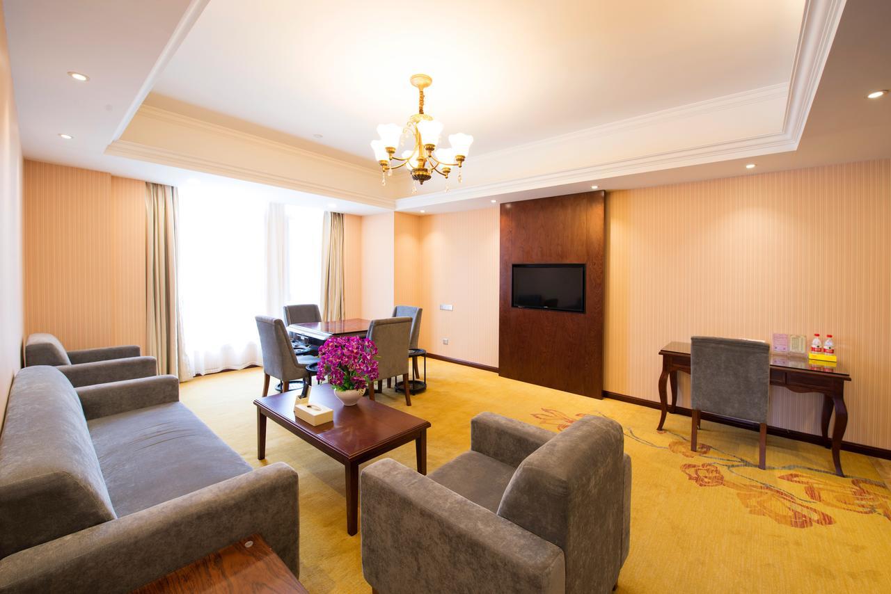 Vienna Hotel Jinshan New City Wanda Plaza Exterior photo