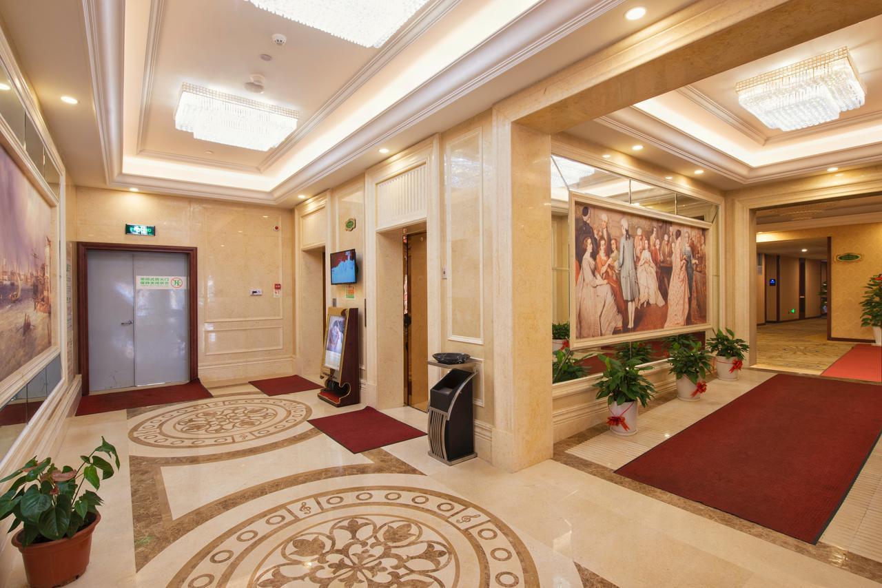 Vienna Hotel Jinshan New City Wanda Plaza Exterior photo