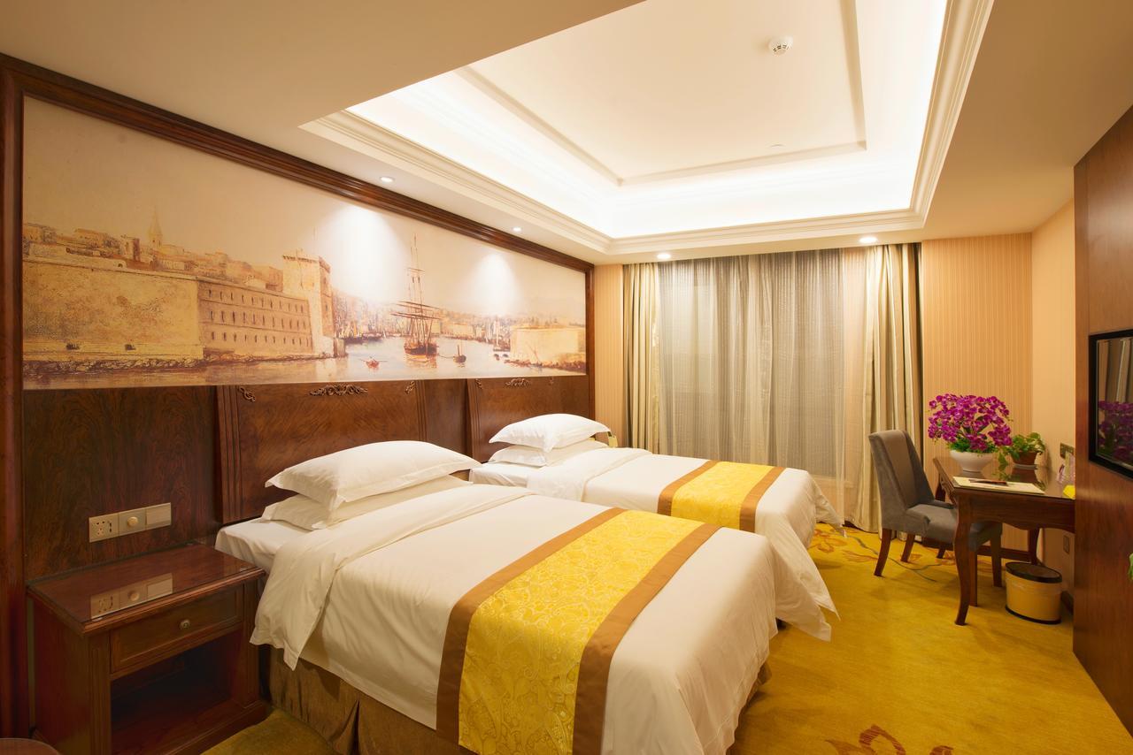 Vienna Hotel Jinshan New City Wanda Plaza Exterior photo