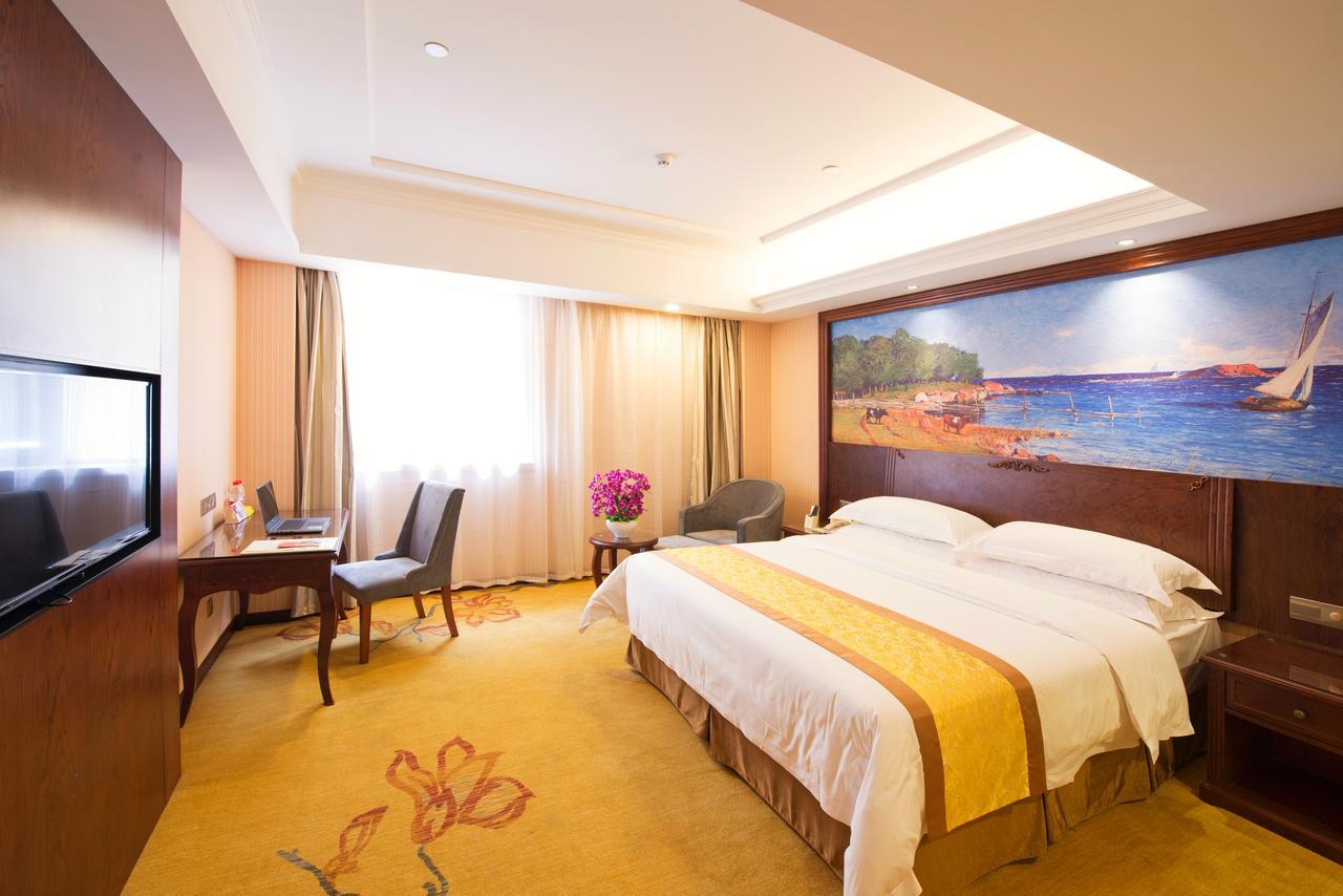 Vienna Hotel Jinshan New City Wanda Plaza Exterior photo