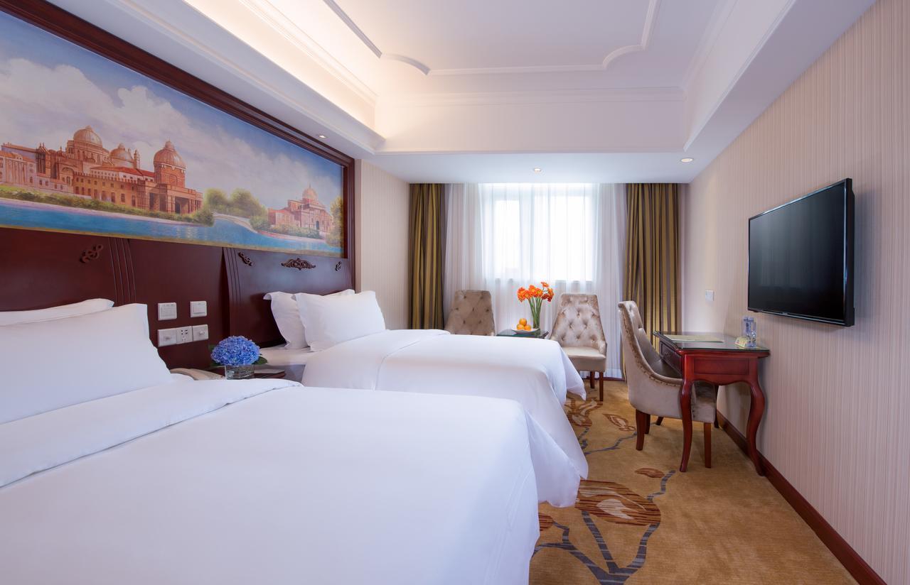 Vienna Hotel Jinshan New City Wanda Plaza Exterior photo