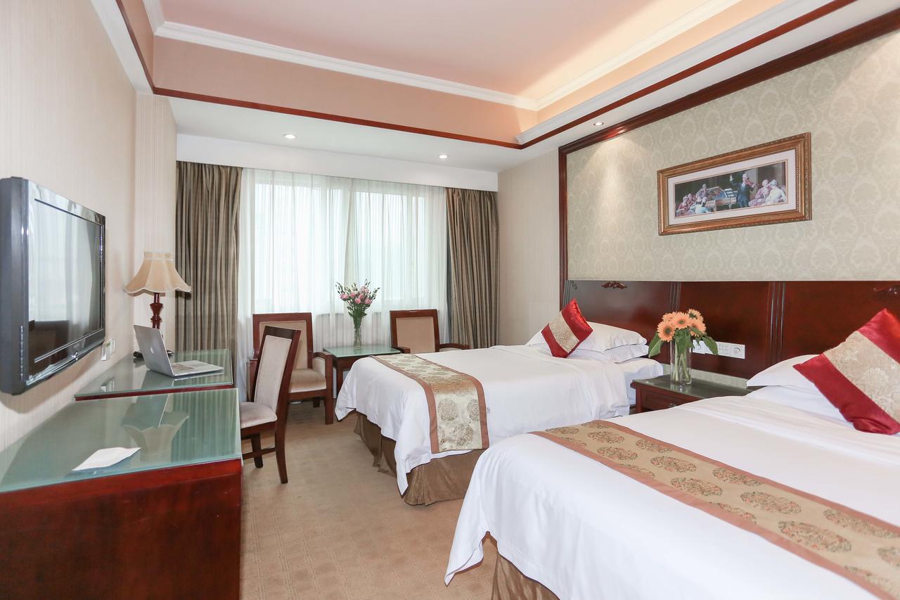 Vienna Hotel Jinshan New City Wanda Plaza Exterior photo